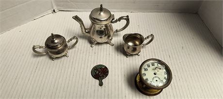Flat Of Various Vintage Items