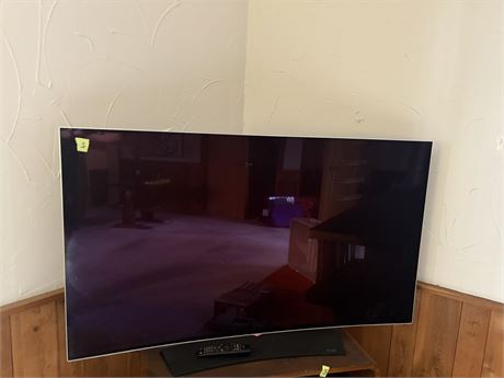 Curved TV