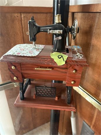 Decor Sewing Machine
