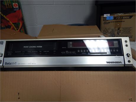 Toshiba V-S44 Video Cassette Recorder Beta Hi-Fi AFM Stereo