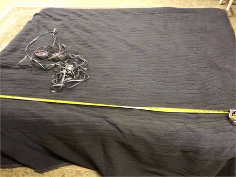 Electric Blanket with Dual Controls