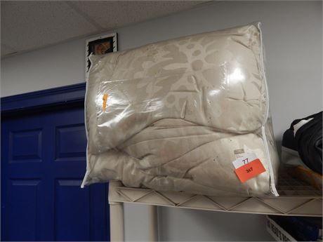 Ivory Comforter. Unknown Size