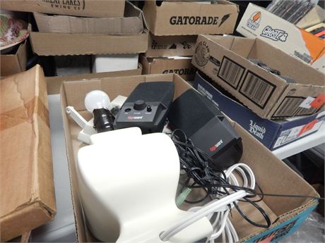 Casio adding machine, lamp, speakers