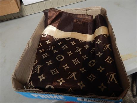Louis Vuitton Scarf ?