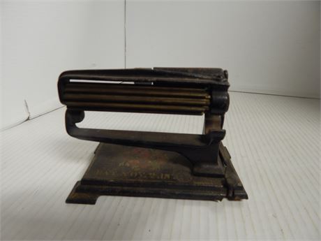 antique fluting iron