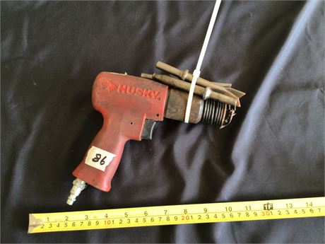 Air Chisel with Tools