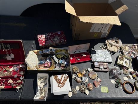 Jewelry Lot