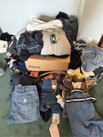 Men's Clothing Lot, Name Brands, some with tags,