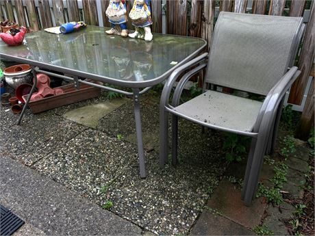Outdoor Table and Chairs