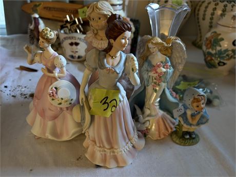 Figurines