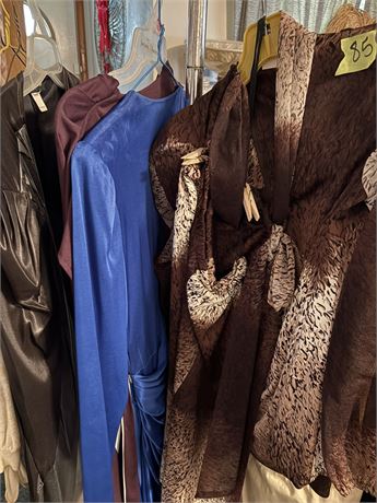 Vintage Women's Clothing
