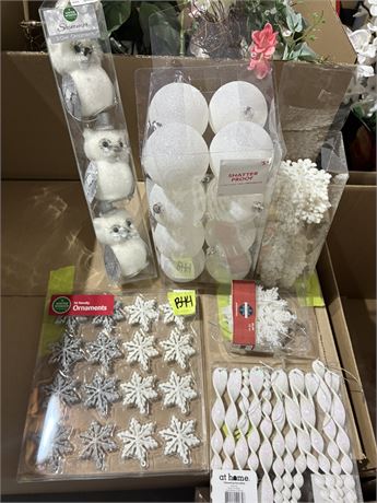 Christmas Ornaments, White, Owls, Snowflakes