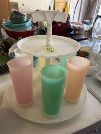 Tupperware Serving Tray and Cups