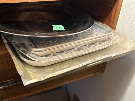 Trays, Baking Pans