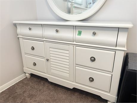 Dresser with Mirror, Mirror Detaches, Good Condition