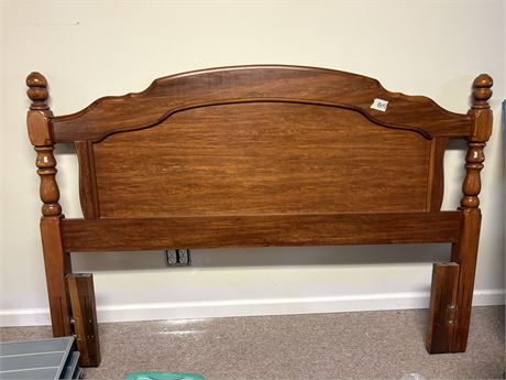 Queen Size Bed Frame (Matches Lots 33, 34, 35 Bedroom Set)