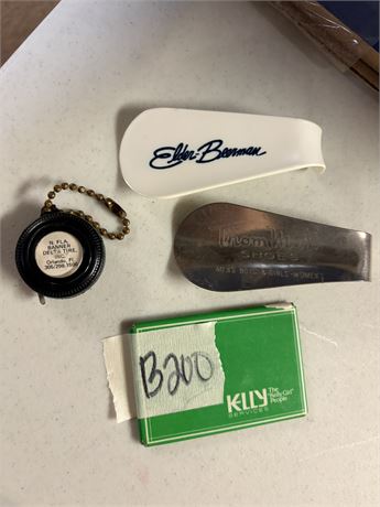 Vintage Shoe Horns, Collectibles