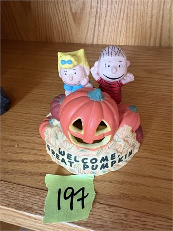 "Peanuts" Halloween Decor