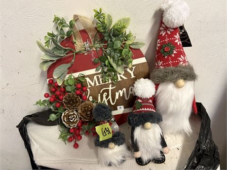 Christmas Decor Lot