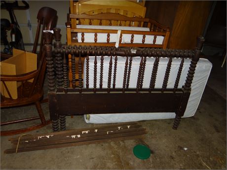 Rope Twist Bed