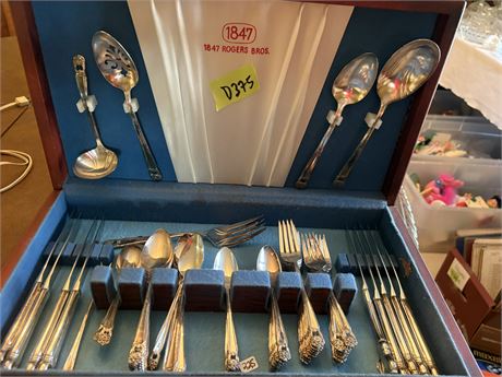 Flatware Set