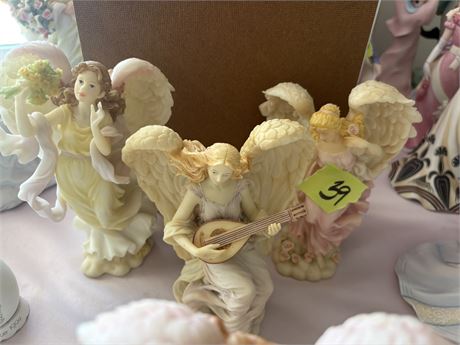 Angel Figurines, Serphim Classics