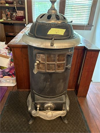 Cast Iron Parlor Stove (Must move from Walk up attic) Heavy